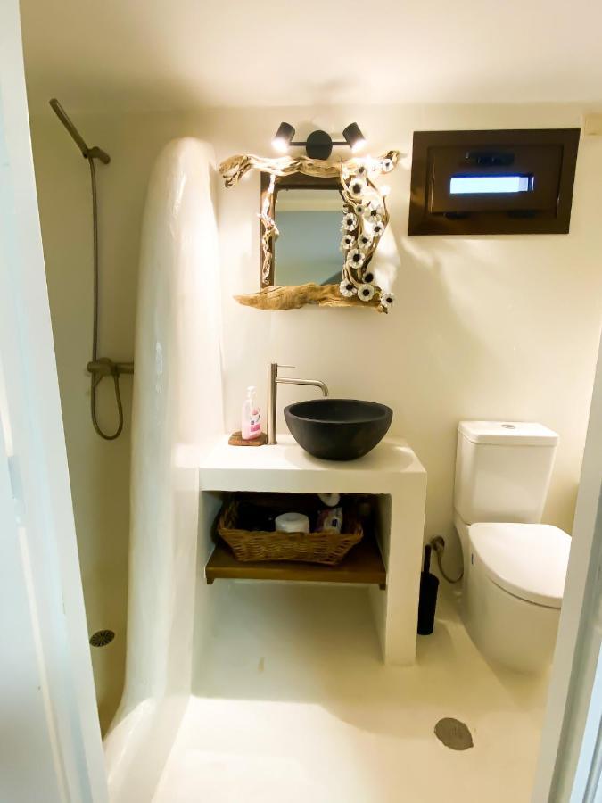 Pistachio Guesthouse, Παραδοσιακός Ξενώνας Vathí Eksteriør bilde