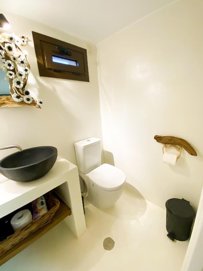 Pistachio Guesthouse, Παραδοσιακός Ξενώνας Vathí Eksteriør bilde