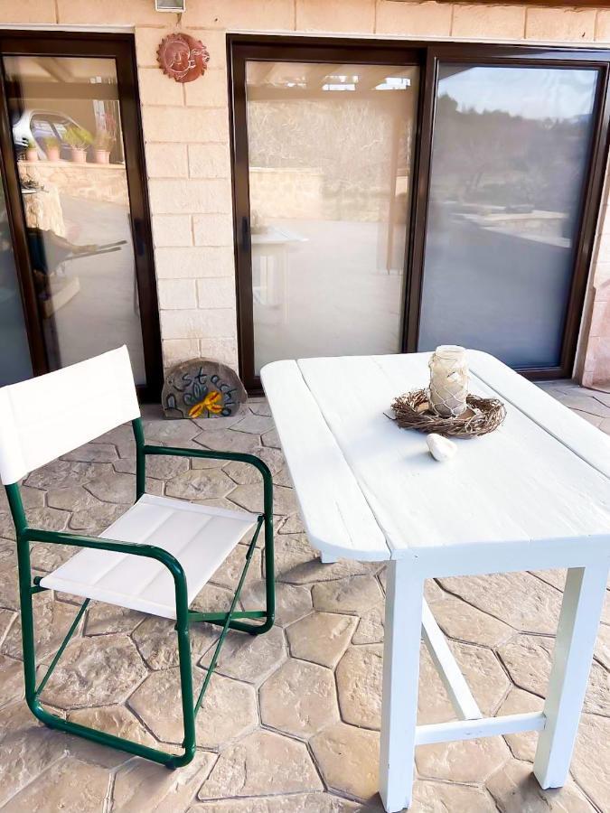 Pistachio Guesthouse, Παραδοσιακός Ξενώνας Vathí Eksteriør bilde