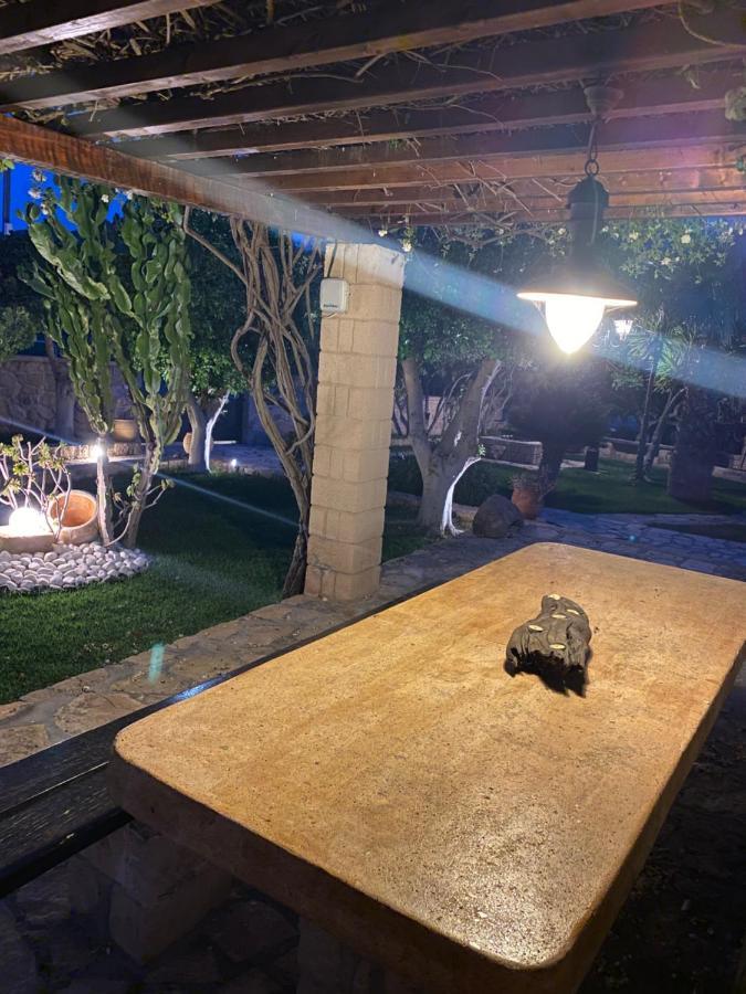 Pistachio Guesthouse, Παραδοσιακός Ξενώνας Vathí Eksteriør bilde